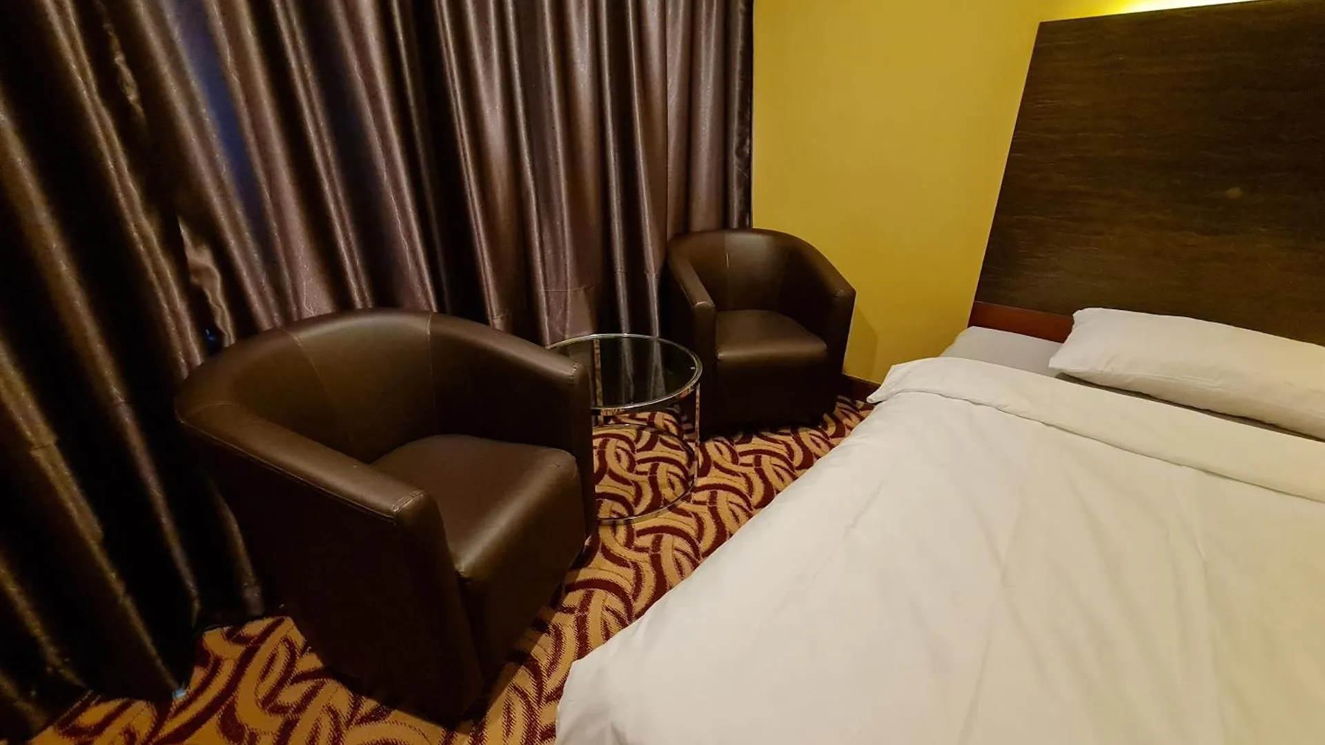 Hotel Sun Garden Studio And Residences At South China Sea Place Suites Kota Kinabalu Ma­lay­sia